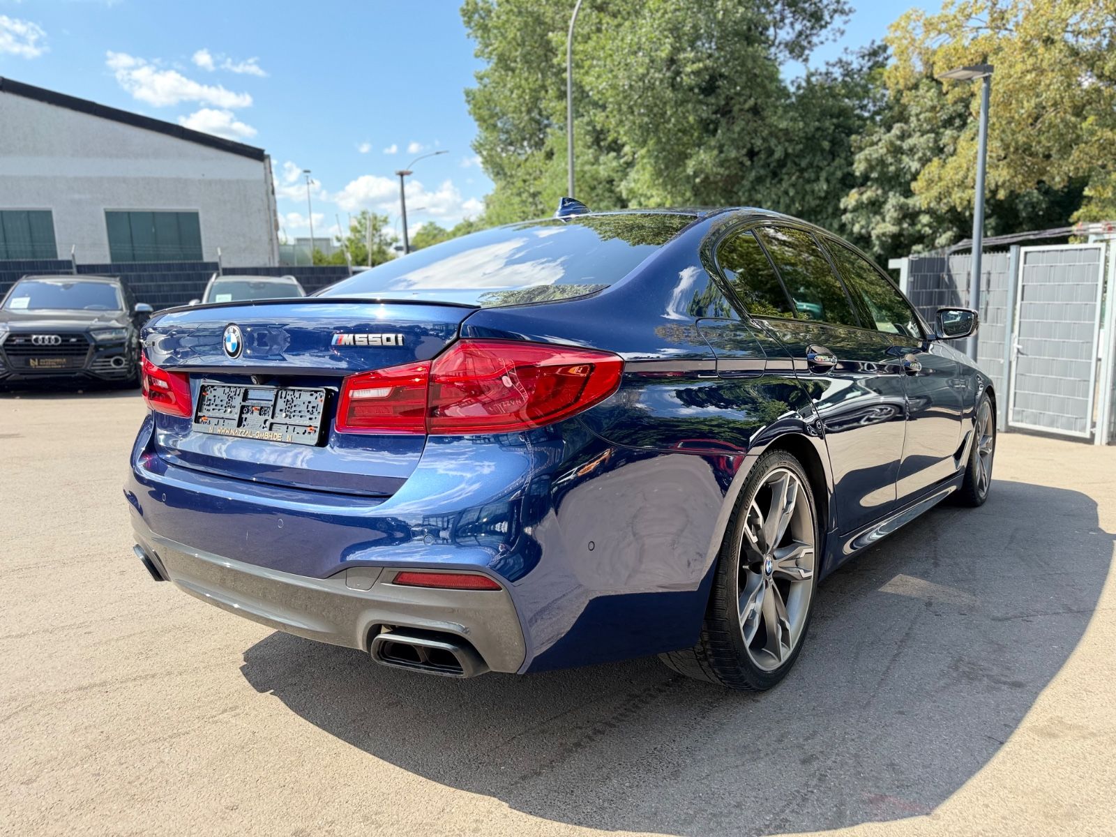 Fahrzeugabbildung BMW M550i xDRIVE*LIM*2.HD*LED*KAMERA*SHZ*COC*TOP*