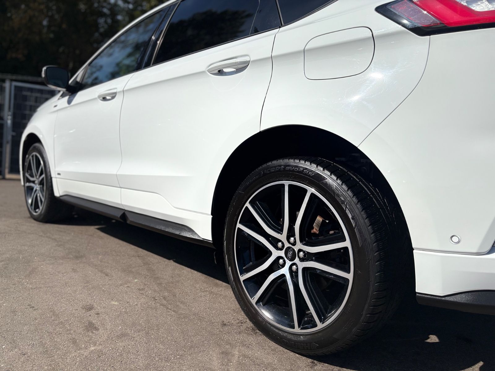 Fahrzeugabbildung Ford EDGE ST-LINE 4x4*LEDER*LED*NAVI*KAMERA*SHZ*