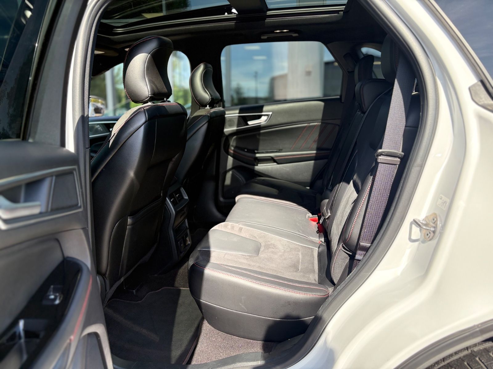 Fahrzeugabbildung Ford EDGE ST-LINE 4x4*LEDER*LED*NAVI*KAMERA*SHZ*