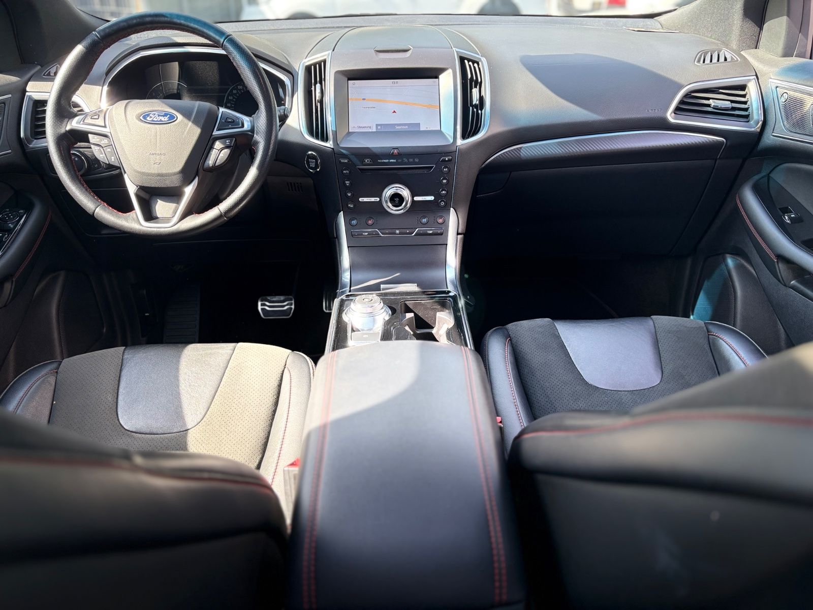 Fahrzeugabbildung Ford EDGE ST-LINE 4x4*LEDER*LED*NAVI*KAMERA*SHZ*