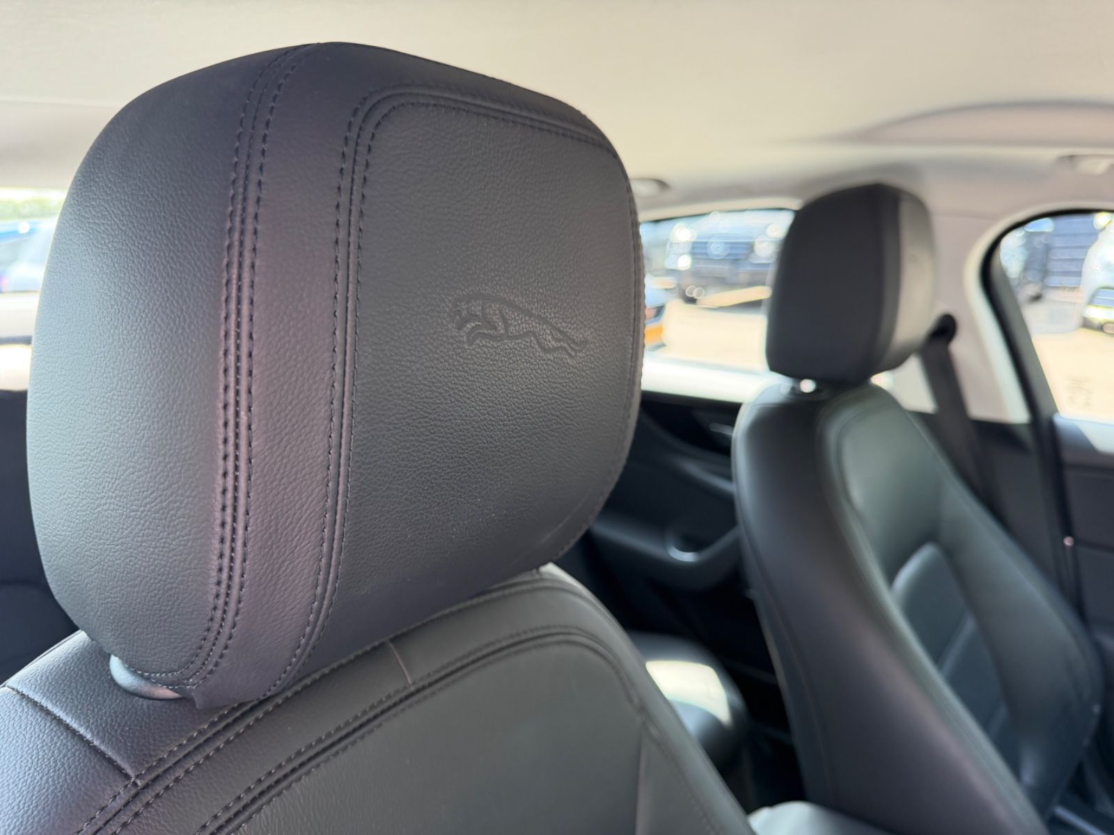 Fahrzeugabbildung Jaguar XE S  AWD *AUT*LEDER*SHZ*NAVI*LED*KAM*