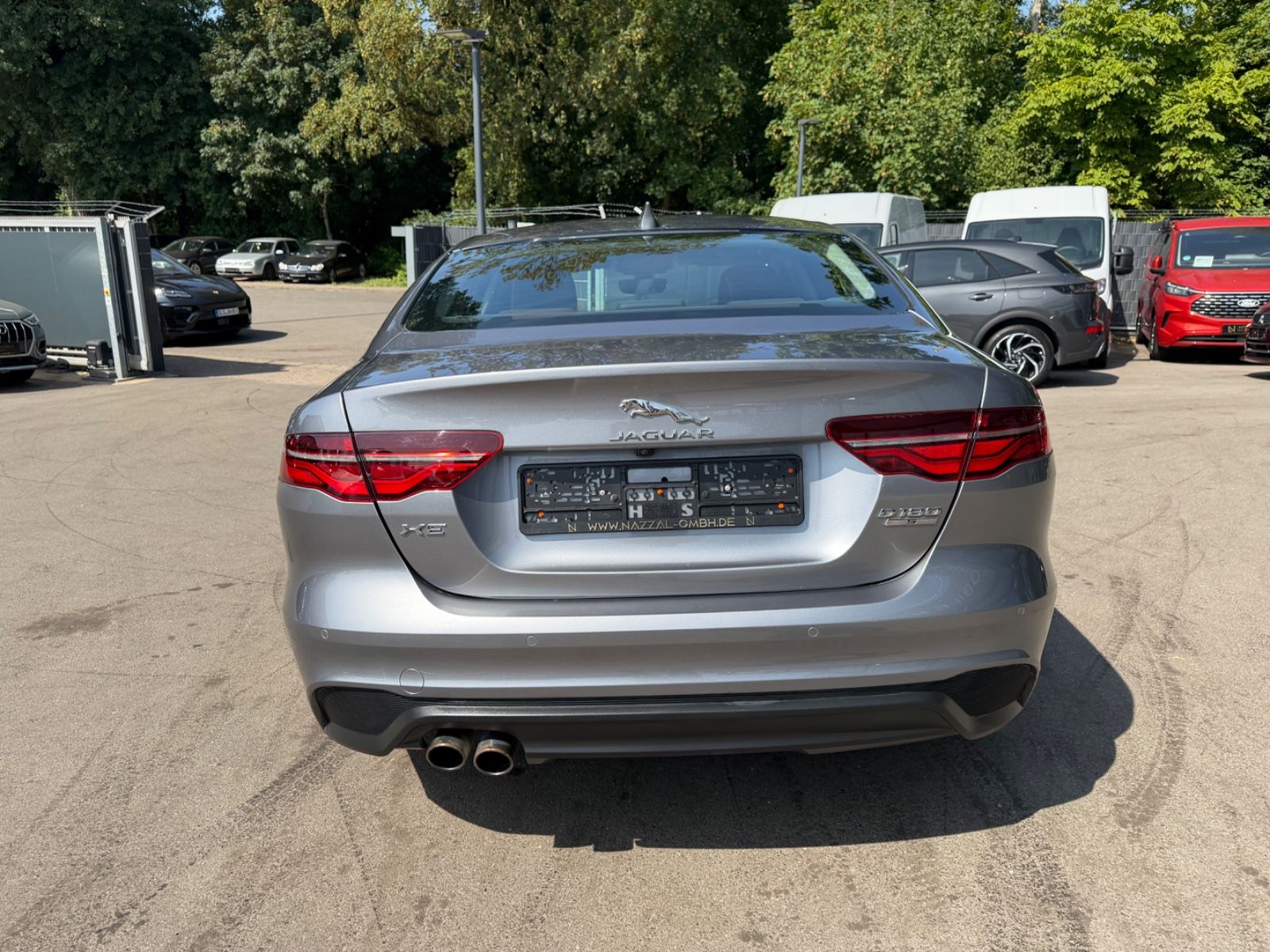Fahrzeugabbildung Jaguar XE S  AWD *AUT*LEDER*SHZ*NAVI*LED*KAM*
