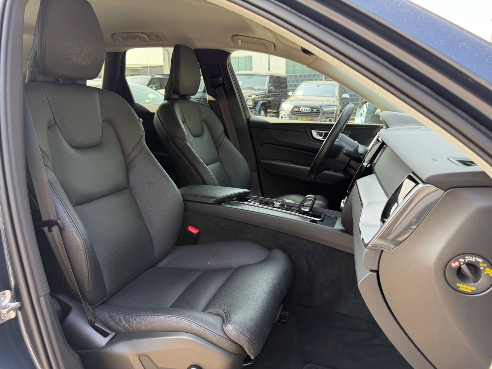 Fahrzeugabbildung Volvo XC 60 MOMENTUM PRO*NAVI*LED*KAMERA*