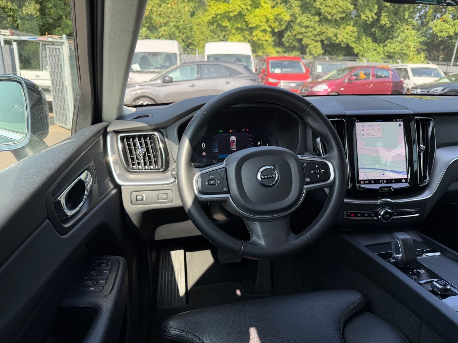 Fahrzeugabbildung Volvo XC 60 MOMENTUM PRO*NAVI*LED*KAMERA*