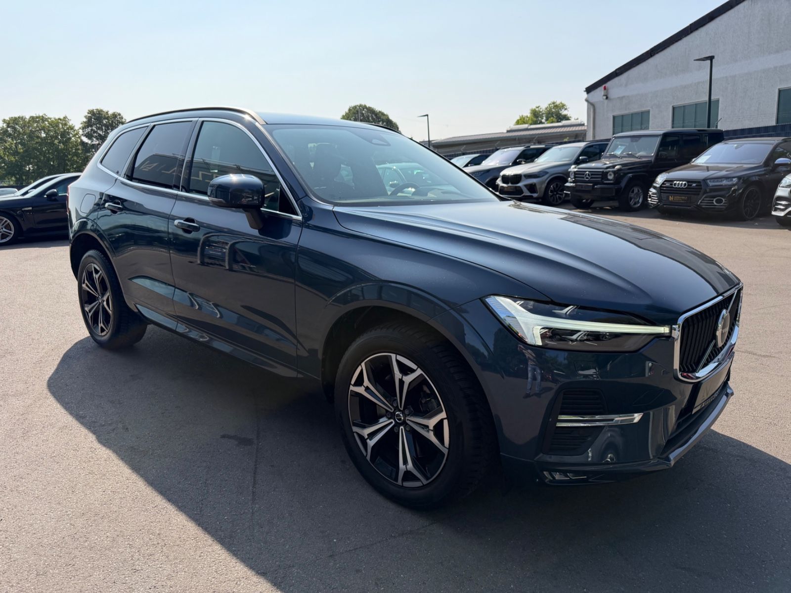 Fahrzeugabbildung Volvo XC 60 MOMENTUM PRO*NAVI*LED*KAMERA*