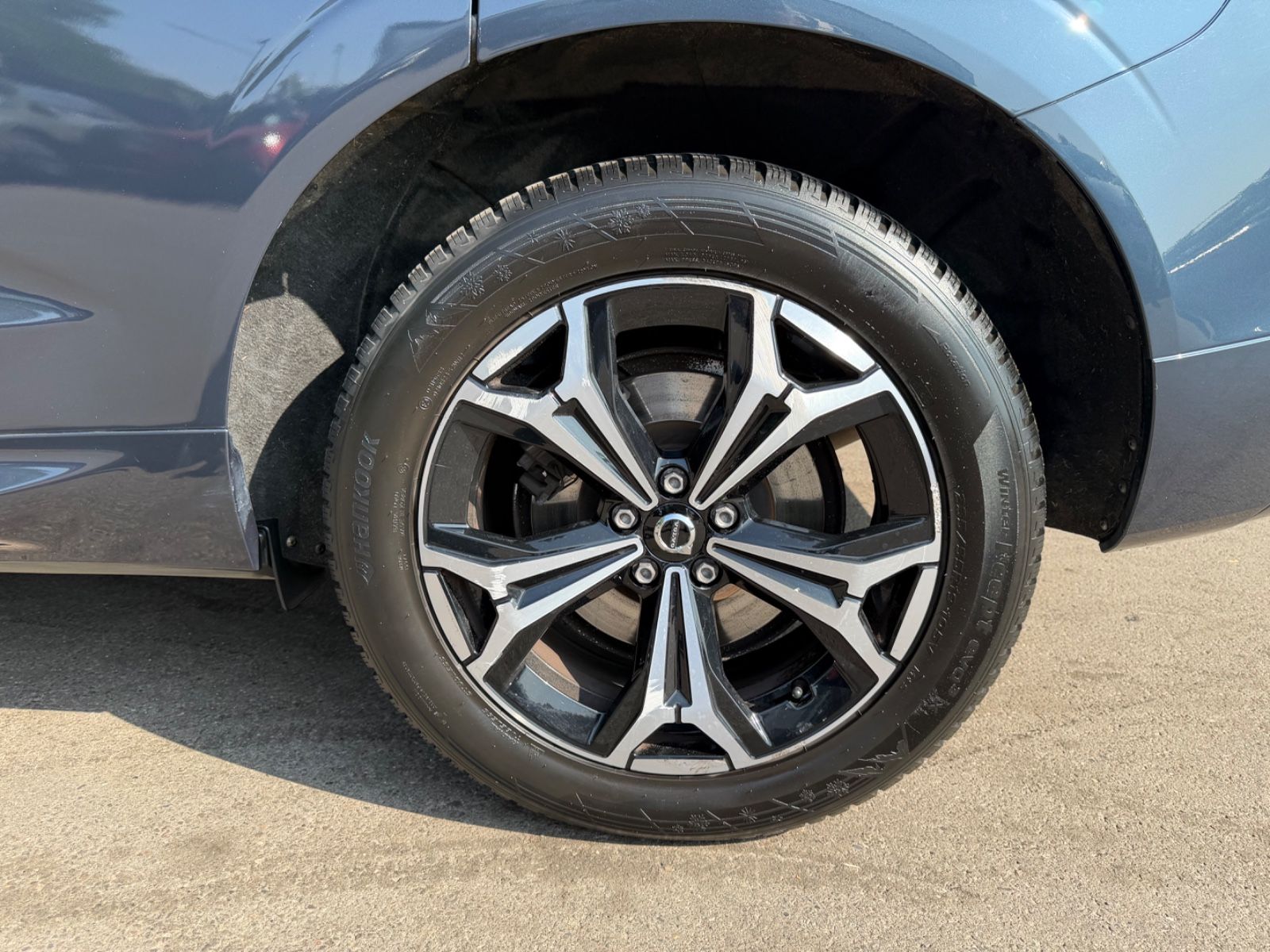 Fahrzeugabbildung Volvo XC 60 MOMENTUM PRO*NAVI*LED*KAMERA*