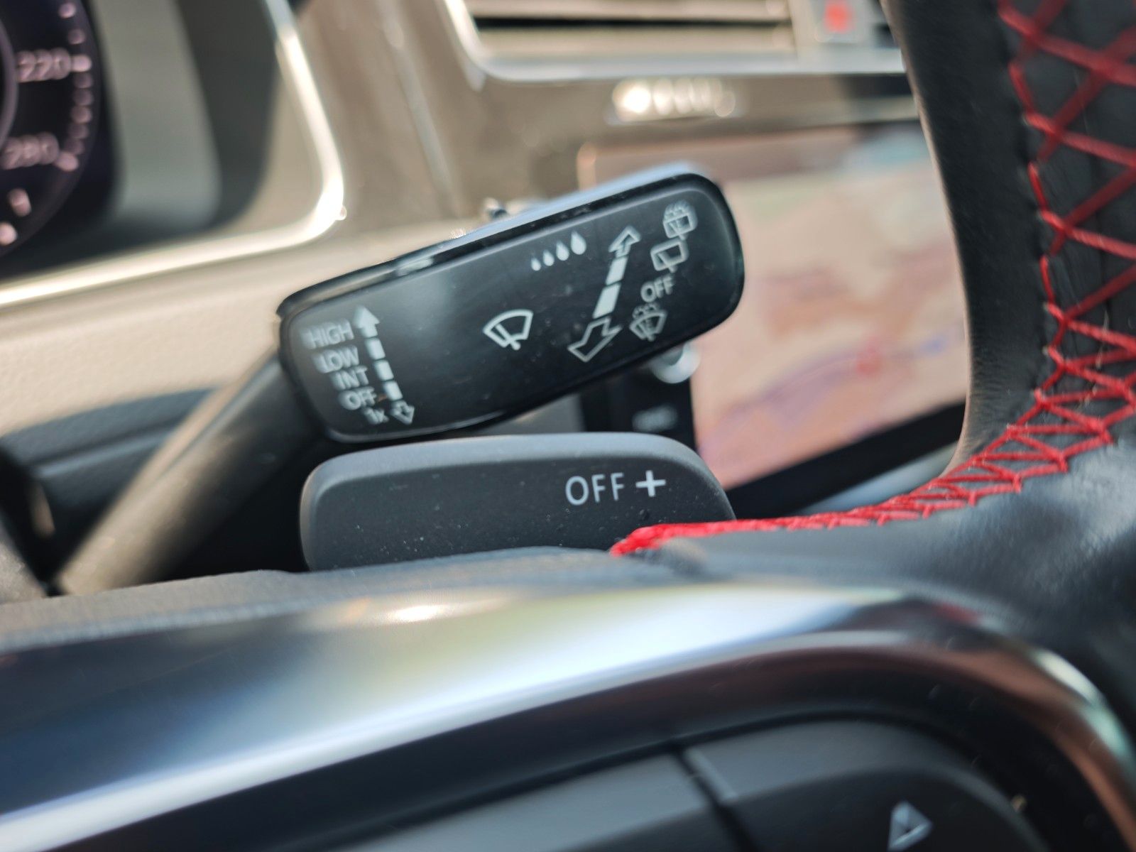 Fahrzeugabbildung Volkswagen GOLF VII LIM. PERFORMANCE *FACELIFT*VIRTUELL*KAM