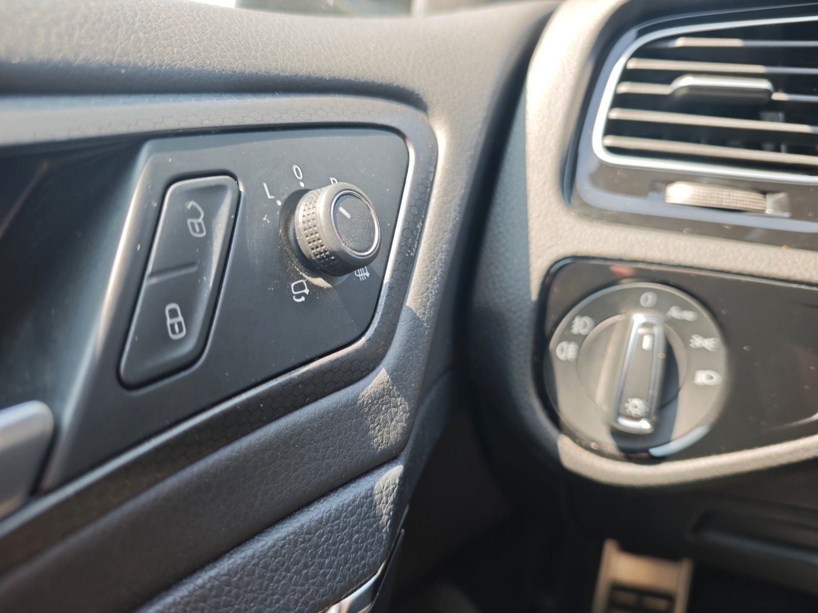 Fahrzeugabbildung Volkswagen GOLF VII LIM. PERFORMANCE *FACELIFT*VIRTUELL*KAM