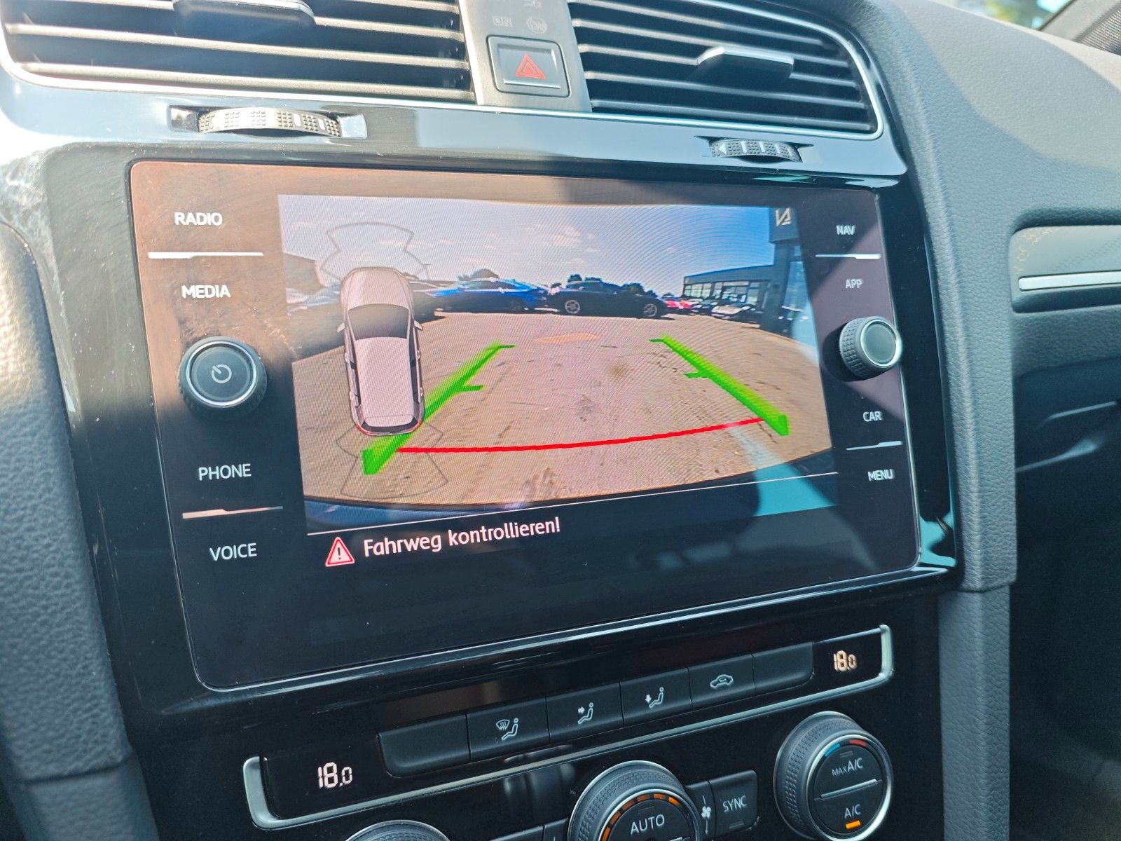 Fahrzeugabbildung Volkswagen GOLF VII LIM. PERFORMANCE *FACELIFT*VIRTUELL*KAM