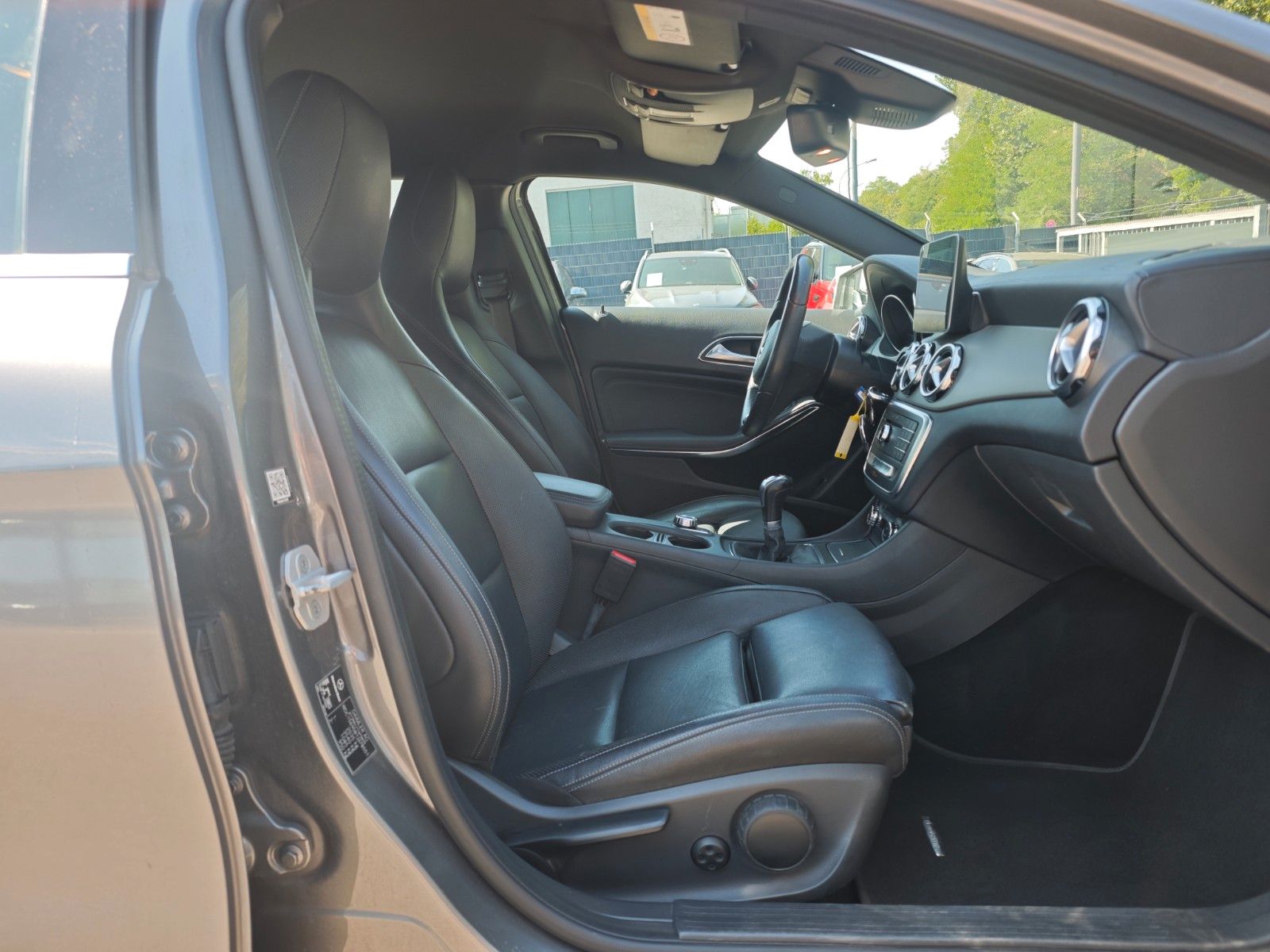 Fahrzeugabbildung Mercedes-Benz GLA 200 *EXCLUSIVE PAKET/URBAN-LINE/LEDER/1.HD*