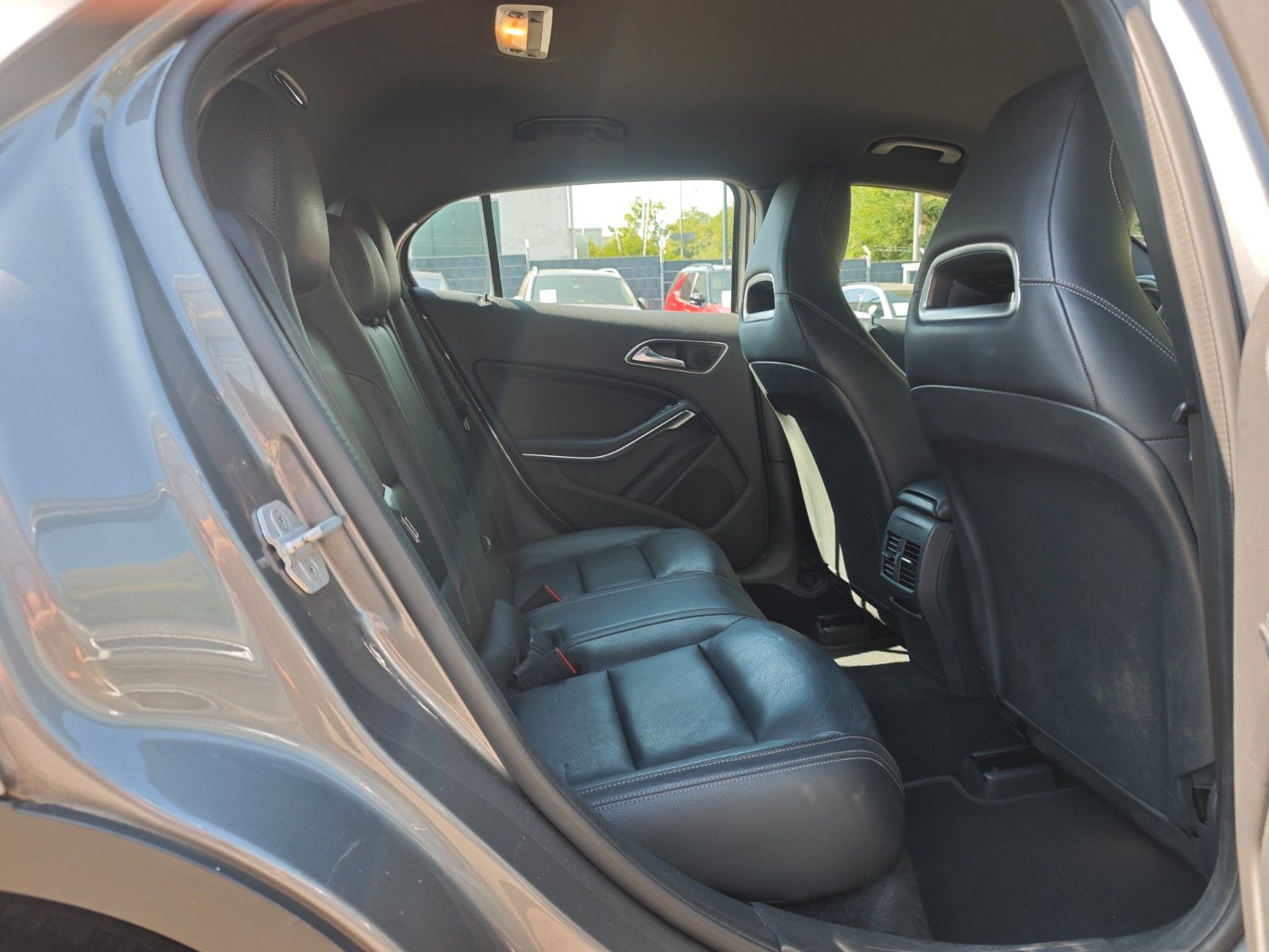 Fahrzeugabbildung Mercedes-Benz GLA 200 *EXCLUSIVE PAKET/URBAN-LINE/LEDER/1.HD*
