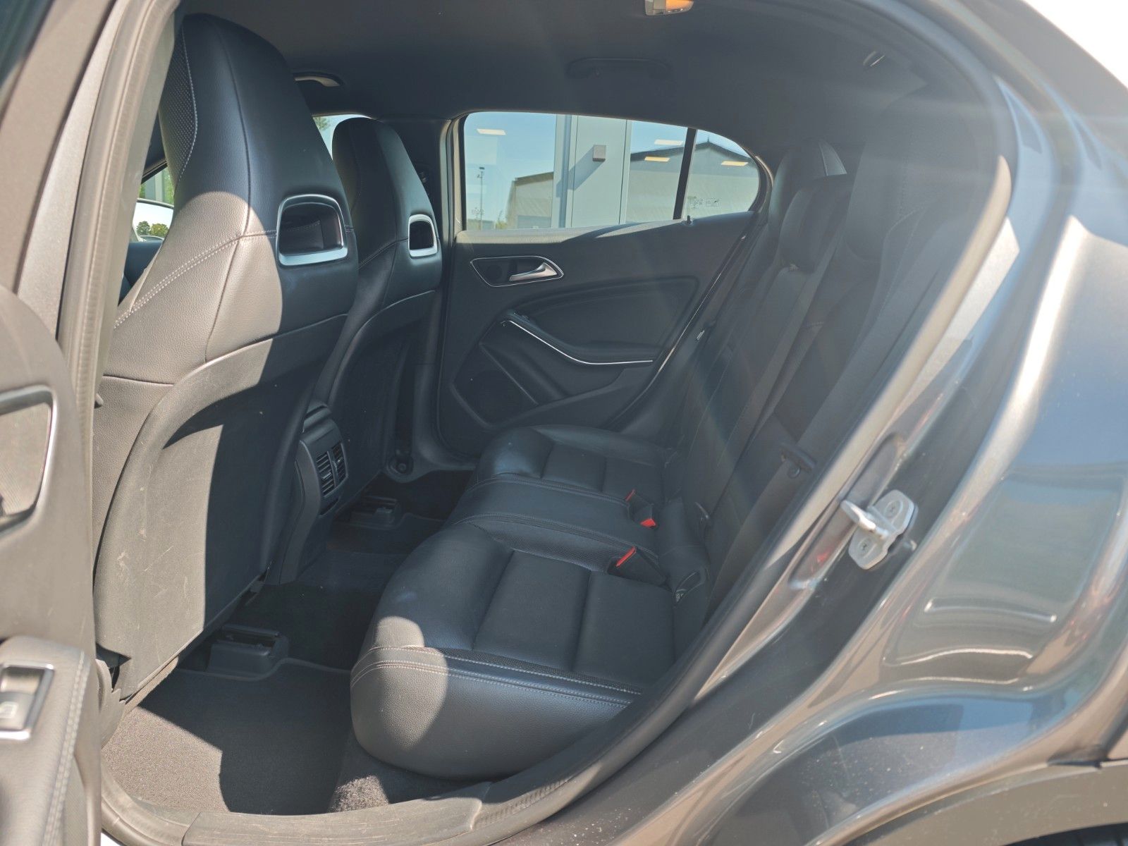 Fahrzeugabbildung Mercedes-Benz GLA 200 *EXCLUSIVE PAKET/URBAN-LINE/LEDER/1.HD*