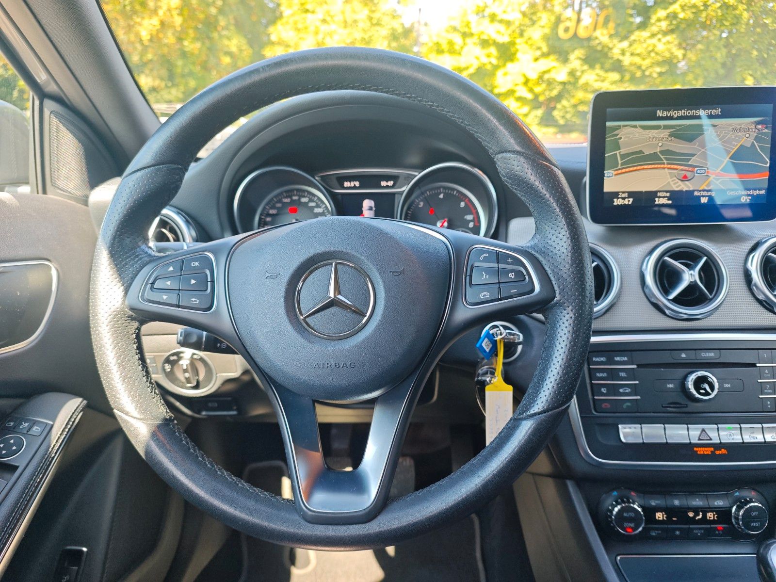 Fahrzeugabbildung Mercedes-Benz GLA 200 *EXCLUSIVE PAKET/URBAN-LINE/LEDER/1.HD*