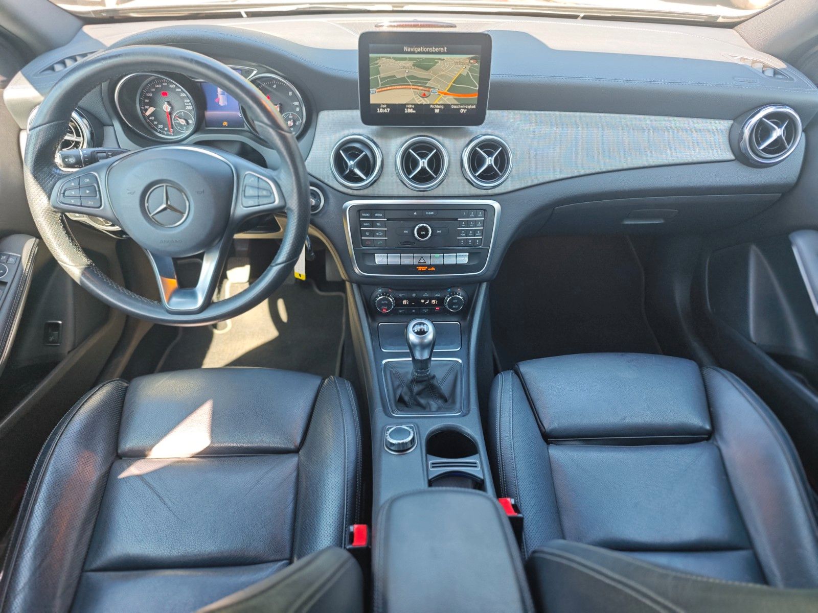 Fahrzeugabbildung Mercedes-Benz GLA 200 *EXCLUSIVE PAKET/URBAN-LINE/LEDER/1.HD*