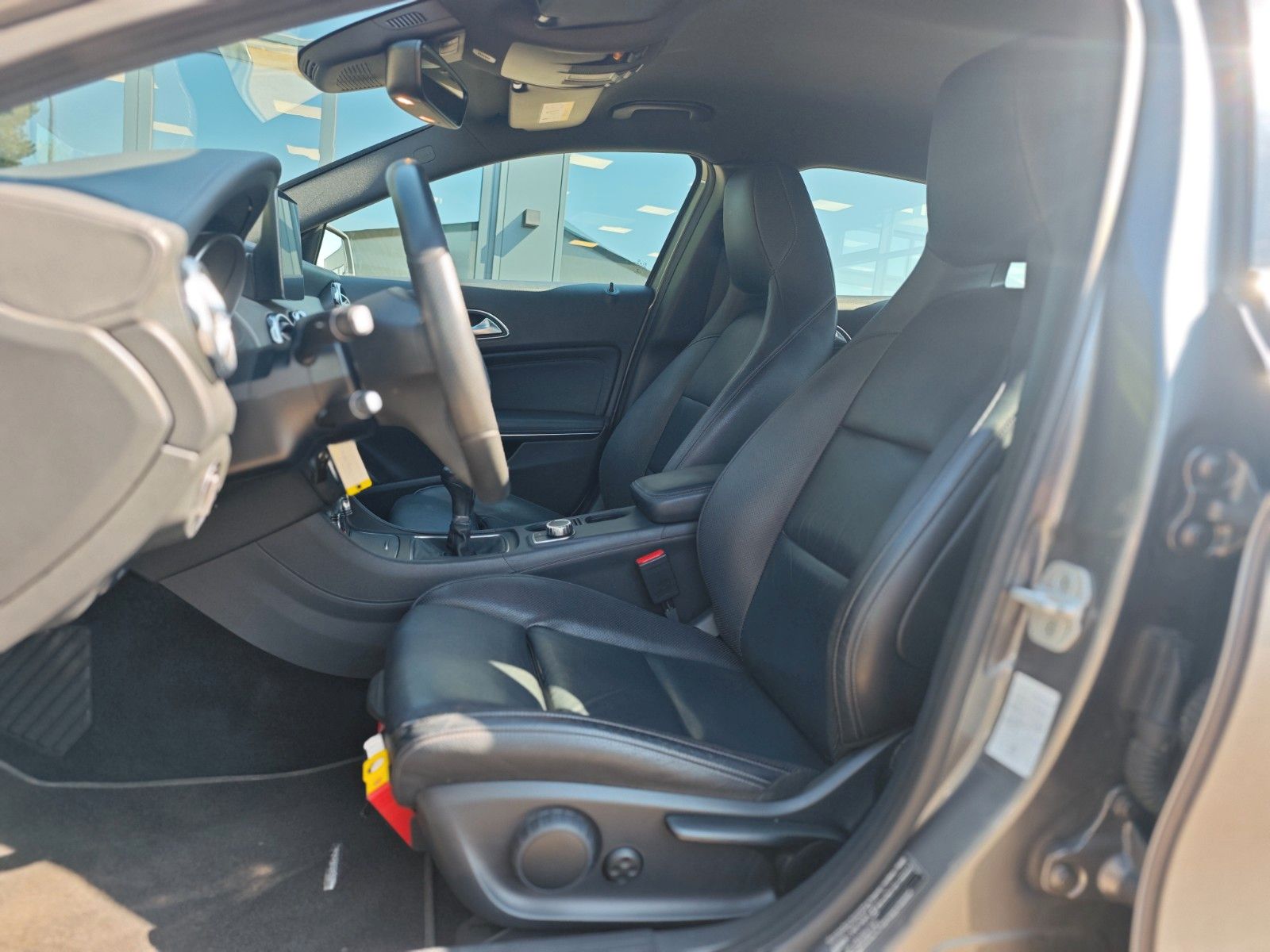 Fahrzeugabbildung Mercedes-Benz GLA 200 *EXCLUSIVE PAKET/URBAN-LINE/LEDER/1.HD*