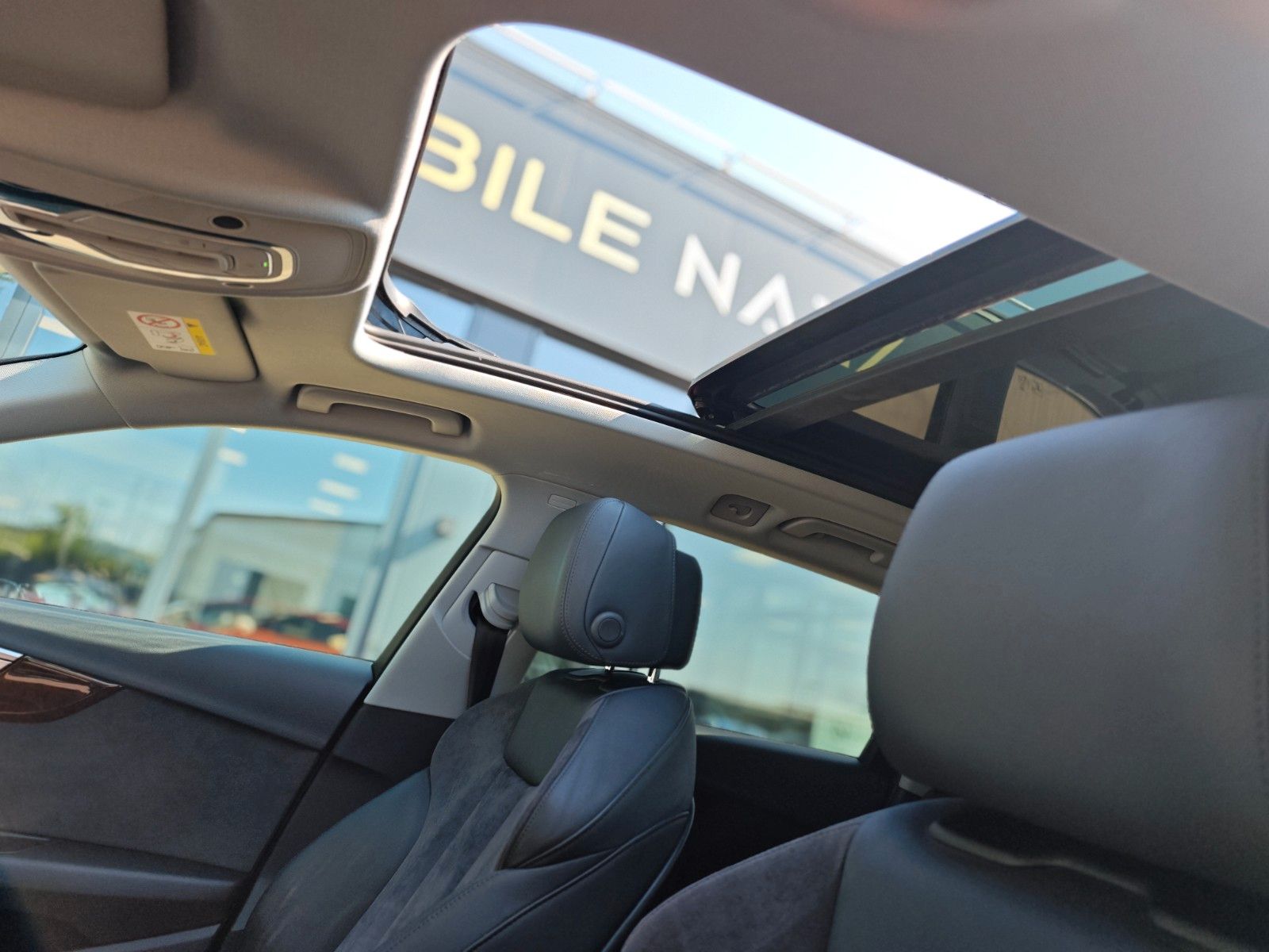 Fahrzeugabbildung Audi A4 AVANT S LINE 40 TDI QUATTRO*PANORAMA*LED*