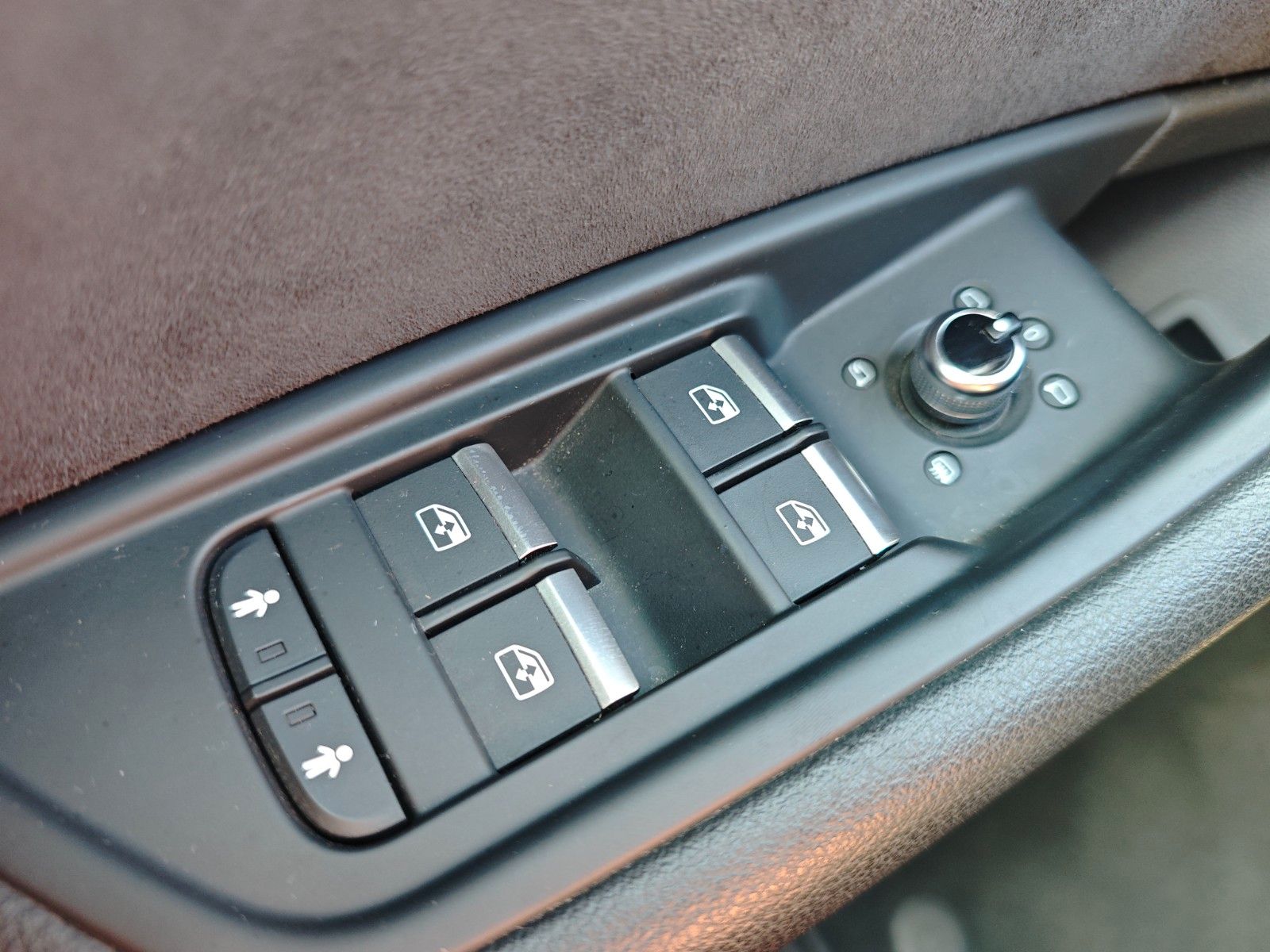Fahrzeugabbildung Audi A4 AVANT S LINE 40 TDI QUATTRO*PANORAMA*LED*