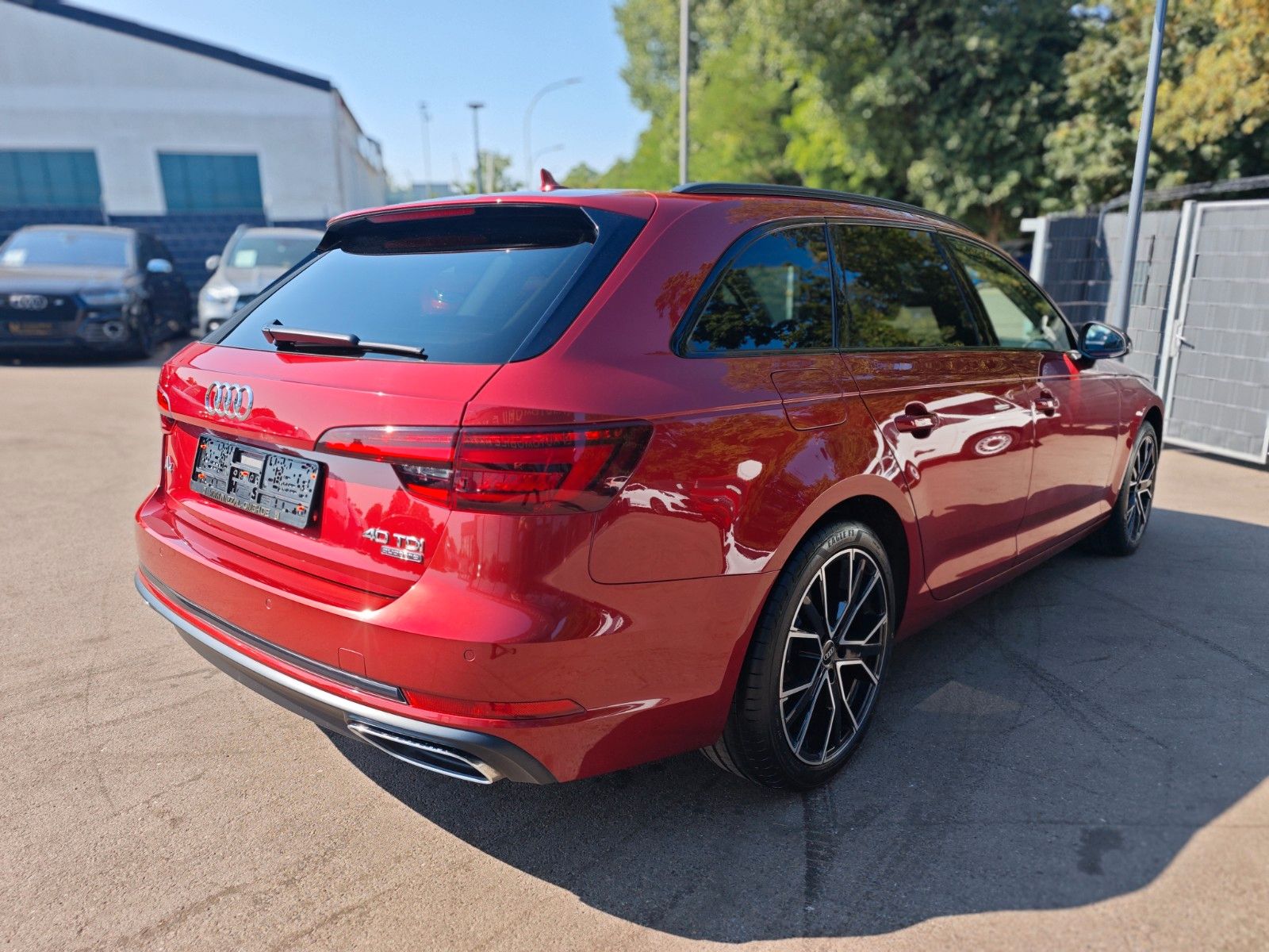 Fahrzeugabbildung Audi A4 AVANT S LINE 40 TDI QUATTRO*PANORAMA*LED*