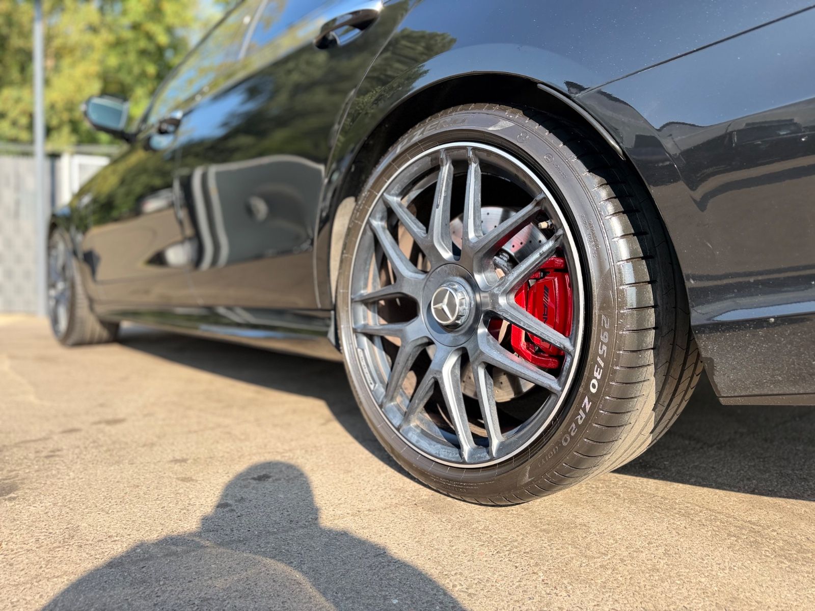 Fahrzeugabbildung Mercedes-Benz E 63S AMG 4M*FACELIFT*NIGHT PAKET*PANORAMA*HUD*