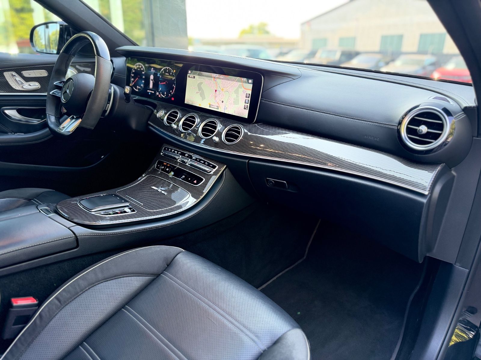 Fahrzeugabbildung Mercedes-Benz E 63S AMG 4M*FACELIFT*NIGHT PAKET*PANORAMA*HUD*