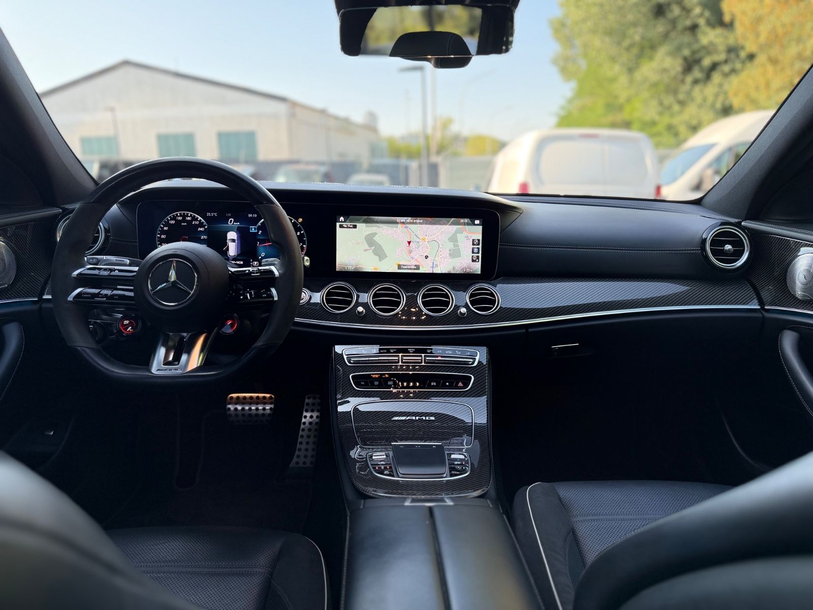 Fahrzeugabbildung Mercedes-Benz E 63S AMG 4M*FACELIFT*NIGHT PAKET*PANORAMA*HUD*