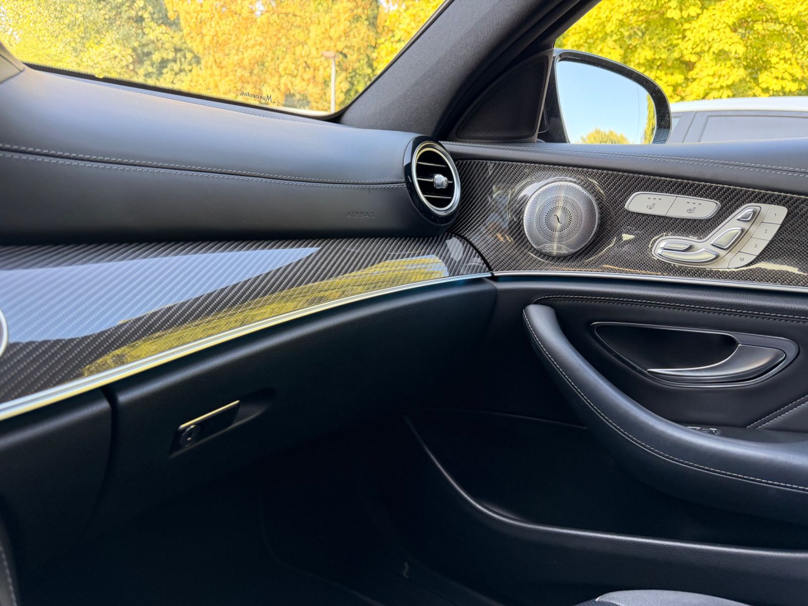 Fahrzeugabbildung Mercedes-Benz E 63S AMG 4M*FACELIFT*NIGHT PAKET*PANORAMA*HUD*