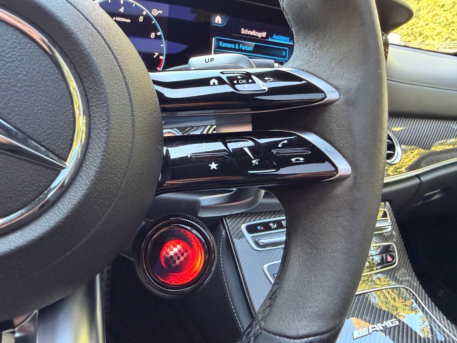 Fahrzeugabbildung Mercedes-Benz E 63S AMG 4M*FACELIFT*NIGHT PAKET*PANORAMA*HUD*