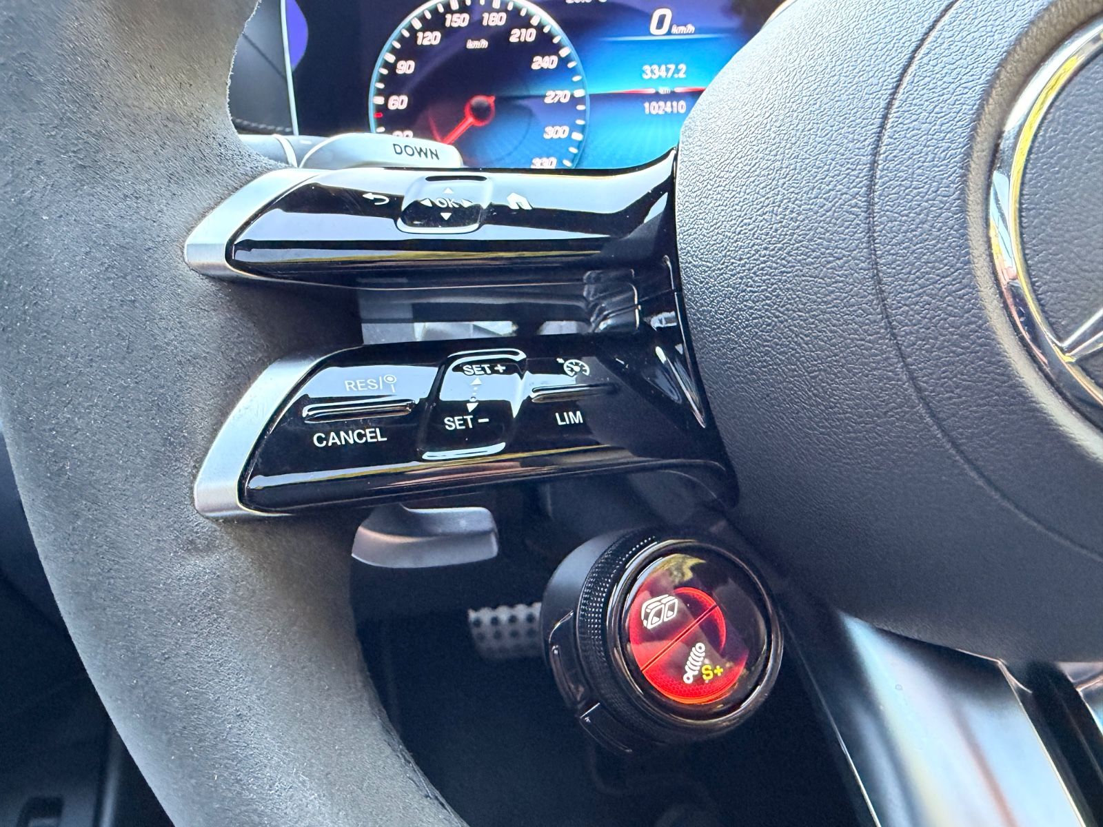 Fahrzeugabbildung Mercedes-Benz E 63S AMG 4M*FACELIFT*NIGHT PAKET*PANORAMA*HUD*