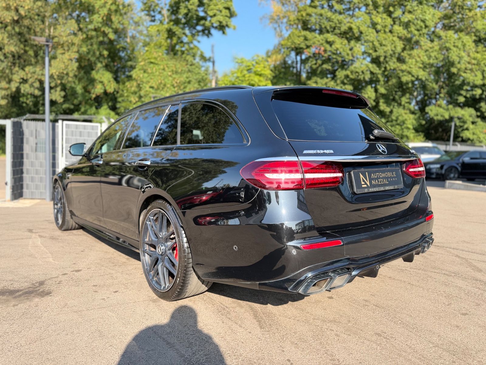 Fahrzeugabbildung Mercedes-Benz E 63S AMG 4M*FACELIFT*NIGHT PAKET*PANORAMA*HUD*