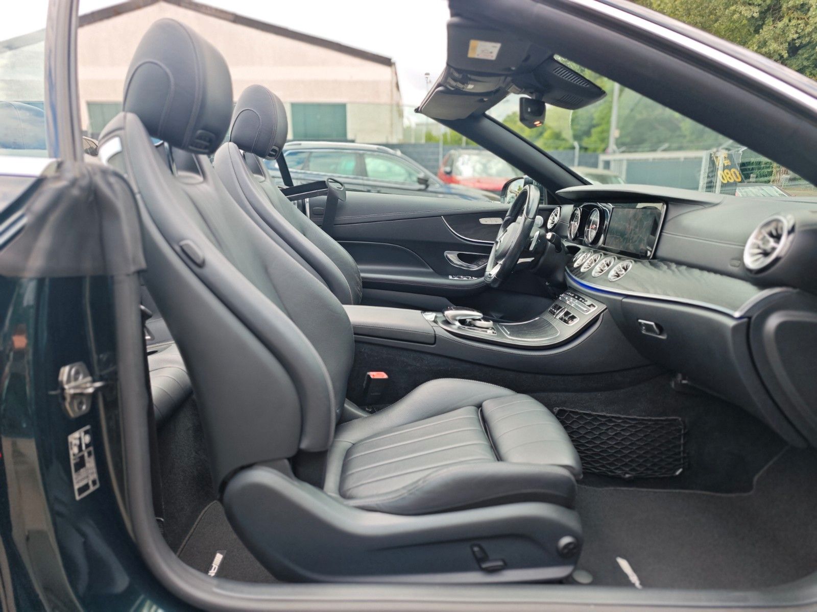 Fahrzeugabbildung Mercedes-Benz E 220 CABRIO*BURMESTER*WIDESCREEN*AMG LINE*LED*