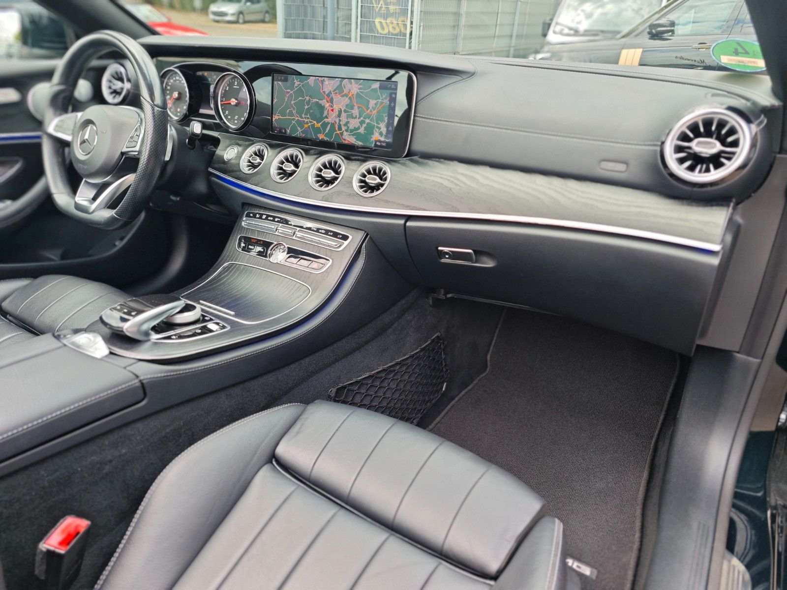 Fahrzeugabbildung Mercedes-Benz E 220 CABRIO*BURMESTER*WIDESCREEN*AMG LINE*LED*