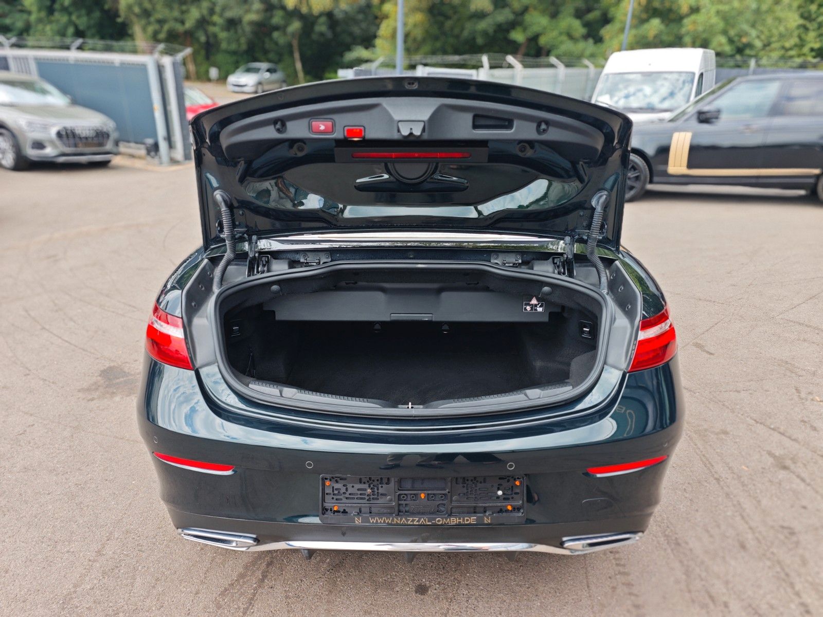 Fahrzeugabbildung Mercedes-Benz E 220 CABRIO*BURMESTER*WIDESCREEN*AMG LINE*LED*