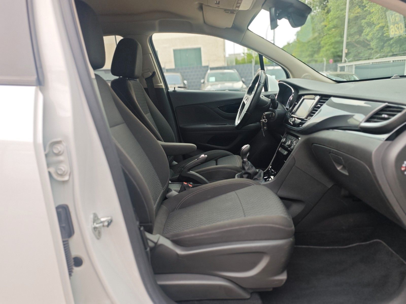 Fahrzeugabbildung Opel MOKKA X ACTIVE*LENKRADHEIZUNG*KAMERA*SITZHEIZUNG