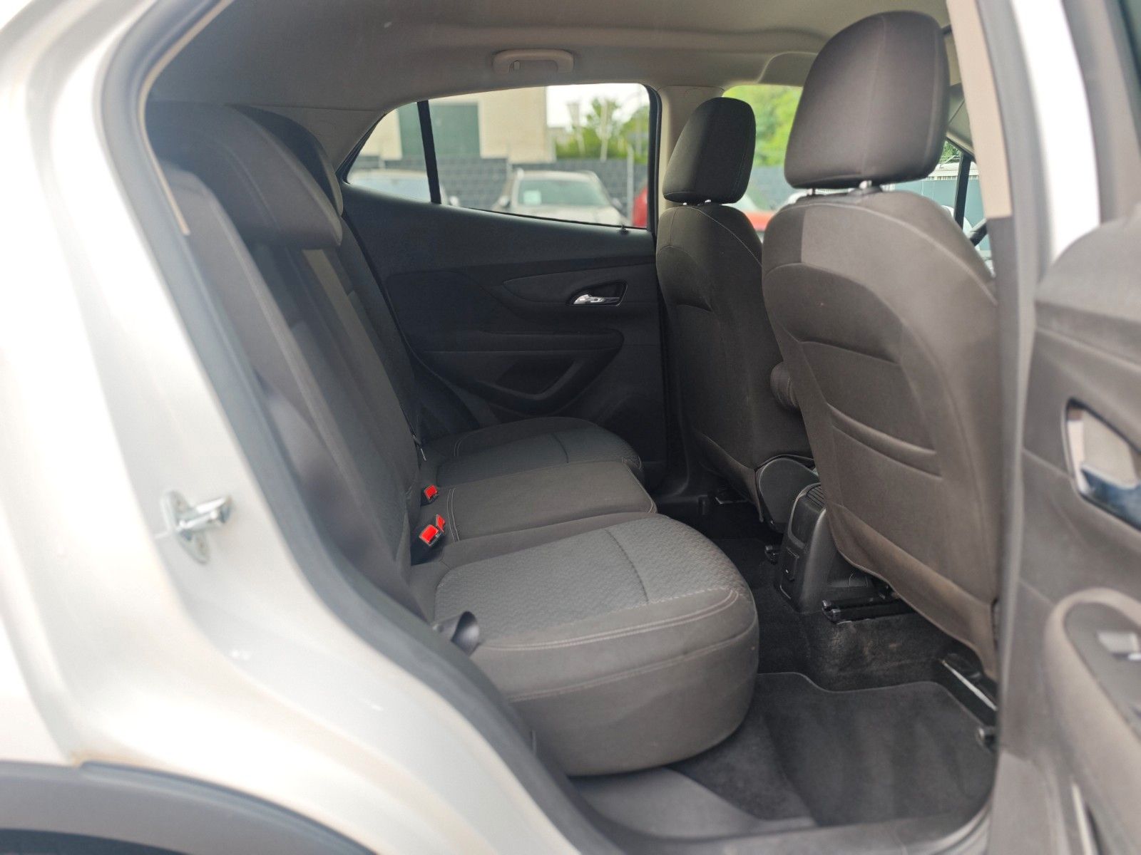 Fahrzeugabbildung Opel MOKKA X ACTIVE*LENKRADHEIZUNG*KAMERA*SITZHEIZUNG
