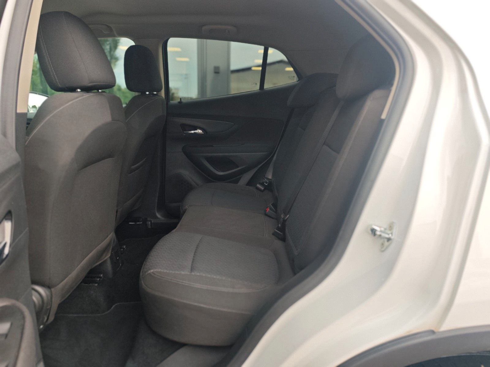 Fahrzeugabbildung Opel MOKKA X ACTIVE*LENKRADHEIZUNG*KAMERA*SITZHEIZUNG