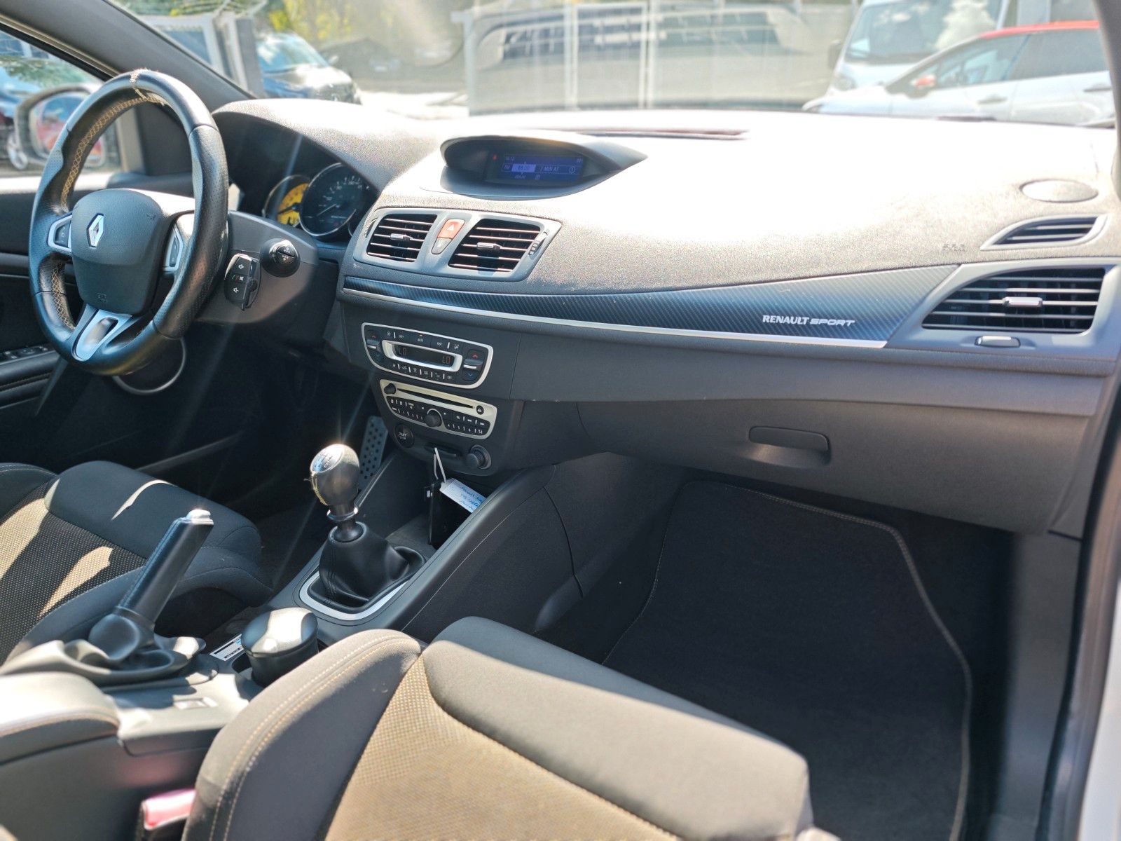 Fahrzeugabbildung Renault MEGANE III COUPE RS CUP*2.HD*RECARO*NO 12/20*TOP