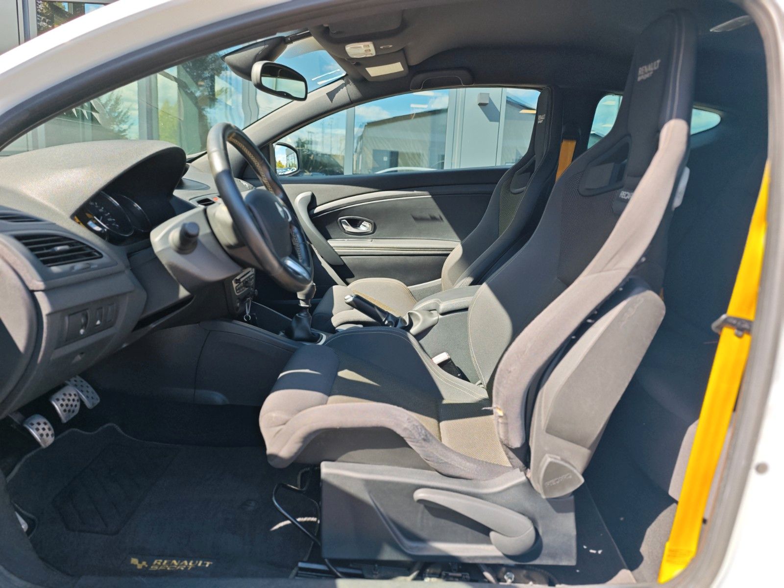 Fahrzeugabbildung Renault MEGANE III COUPE RS CUP*2.HD*RECARO*NO 12/20*TOP