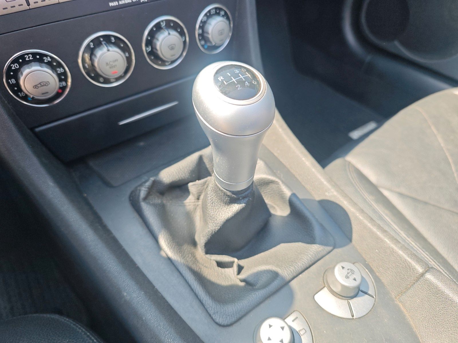 Fahrzeugabbildung Mercedes-Benz SLK 200 SLK ROADSTER*SHZ*KLIMAAUTO.*TEMPOMAT*