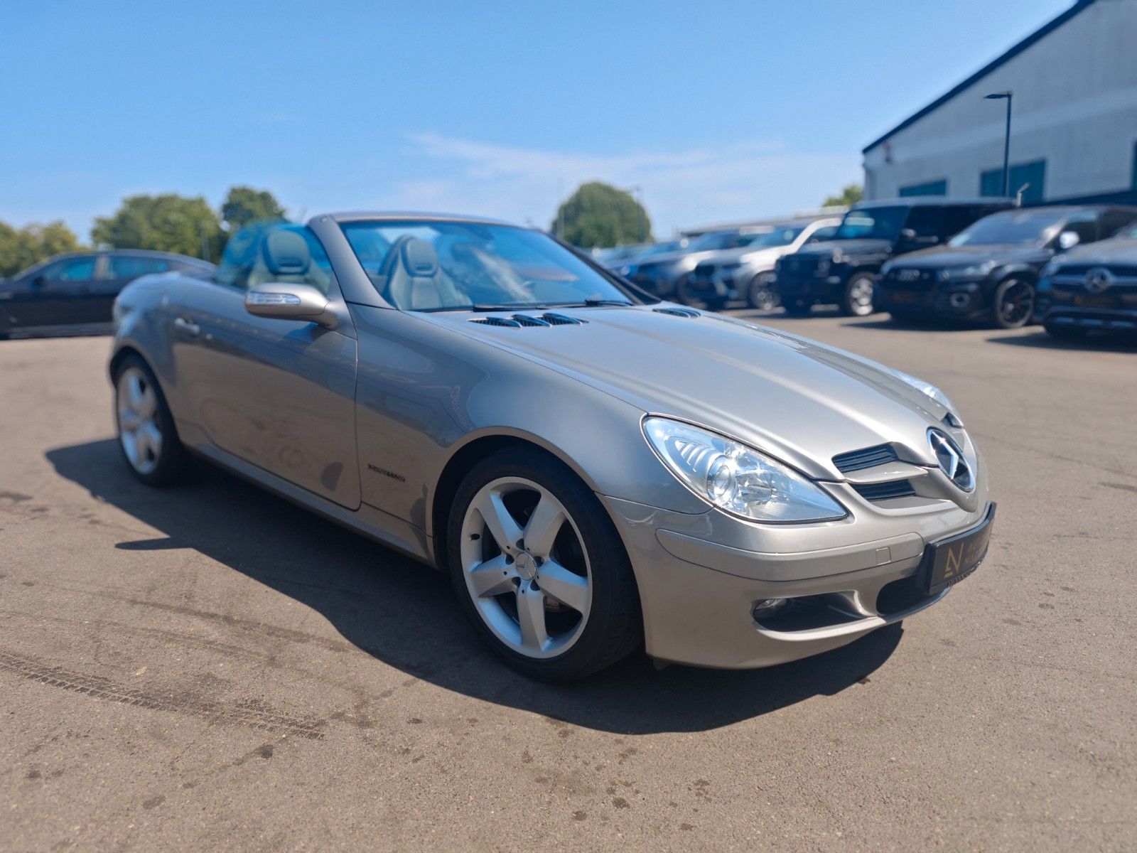 Fahrzeugabbildung Mercedes-Benz SLK 200 SLK ROADSTER*SHZ*KLIMAAUTO.*TEMPOMAT*