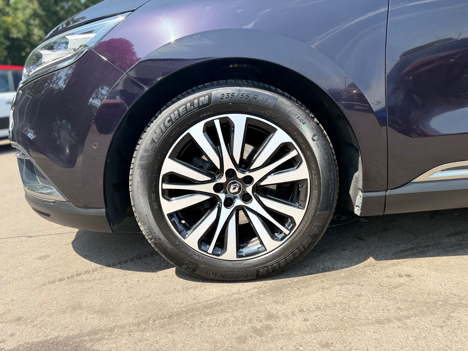 Fahrzeugabbildung Renault ESPACE V INITIALE PARIS*7 SITZER*AUT*BOSE*MATRIX