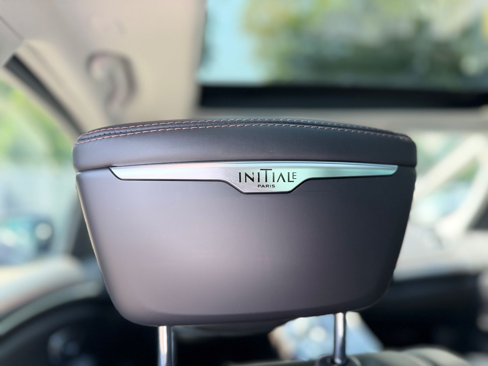 Fahrzeugabbildung Renault ESPACE V INITIALE PARIS*7 SITZER*AUT*BOSE*MATRIX