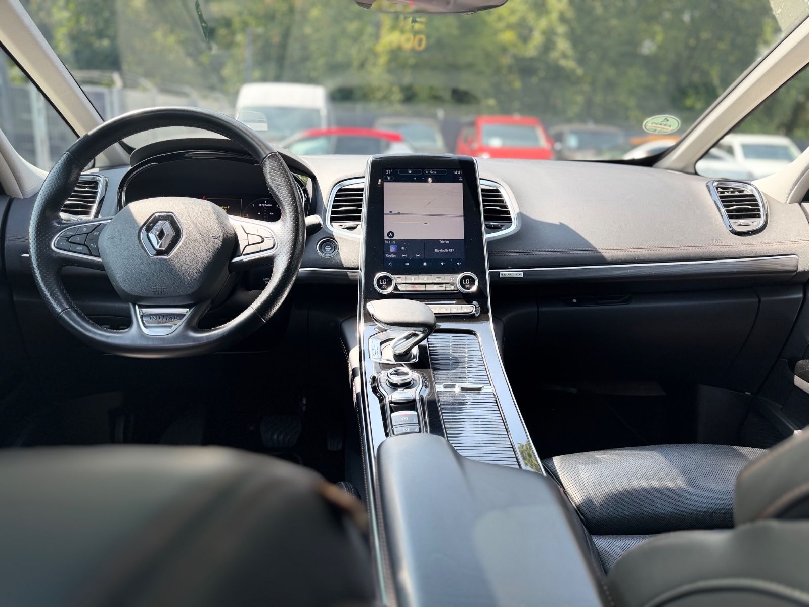 Fahrzeugabbildung Renault ESPACE V INITIALE PARIS*7 SITZER*AUT*BOSE*MATRIX