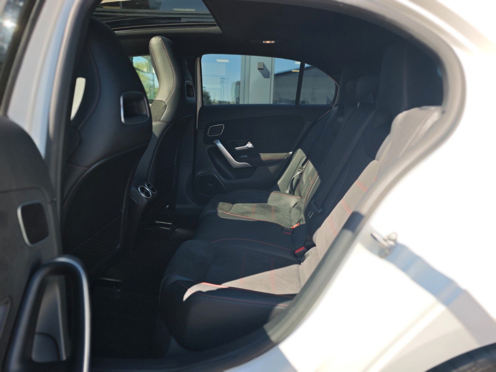 Fahrzeugabbildung Mercedes-Benz A 35 AMG 4MATIC *MULTIBEAM*BURMESTER*ASSIST*
