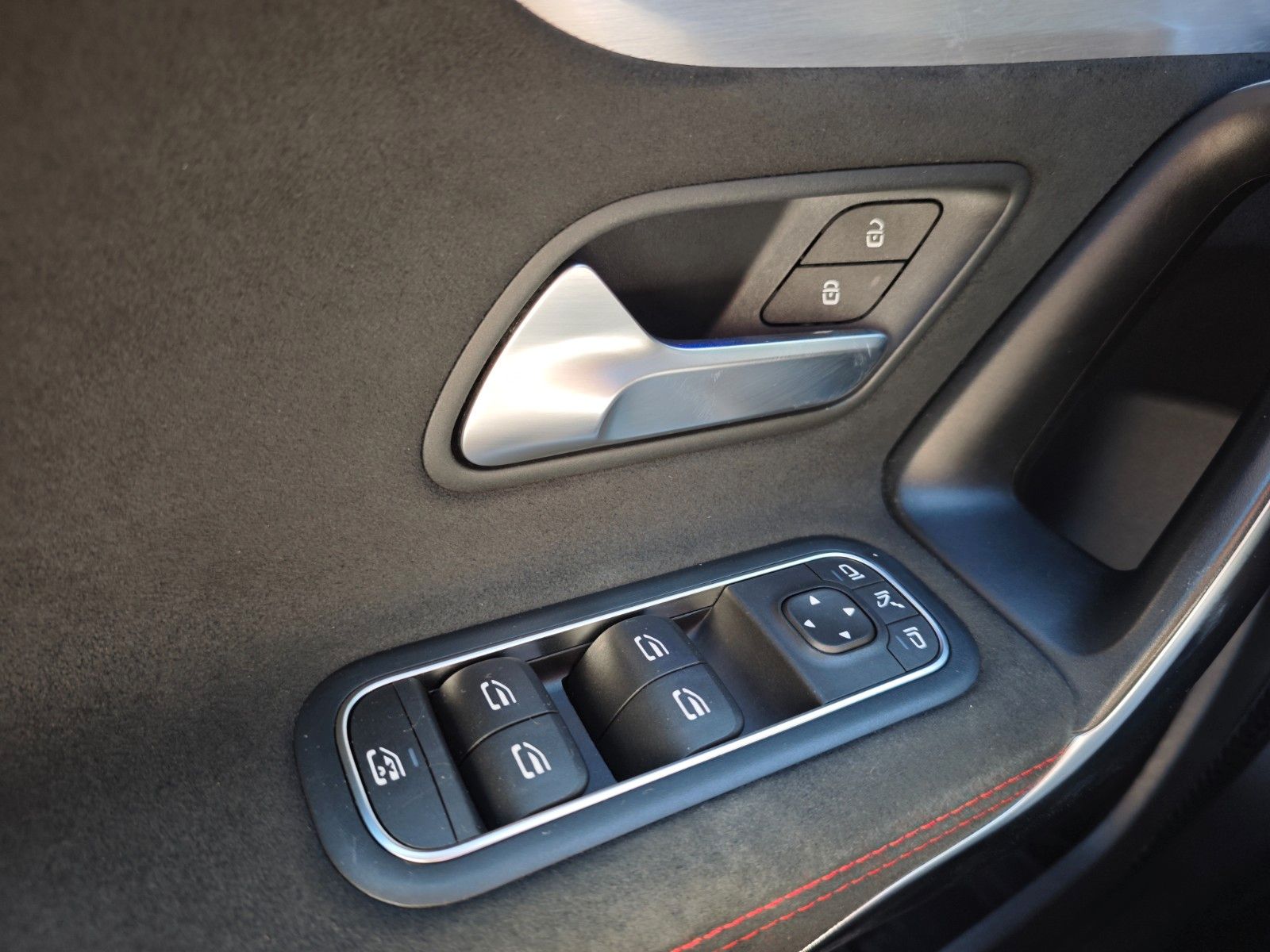 Fahrzeugabbildung Mercedes-Benz A 35 AMG 4MATIC *MULTIBEAM*BURMESTER*ASSIST*