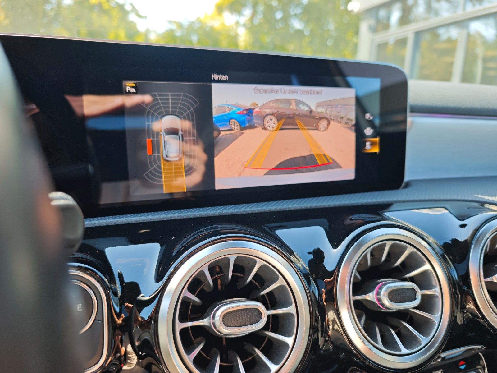 Fahrzeugabbildung Mercedes-Benz A 35 AMG 4MATIC *MULTIBEAM*BURMESTER*ASSIST*