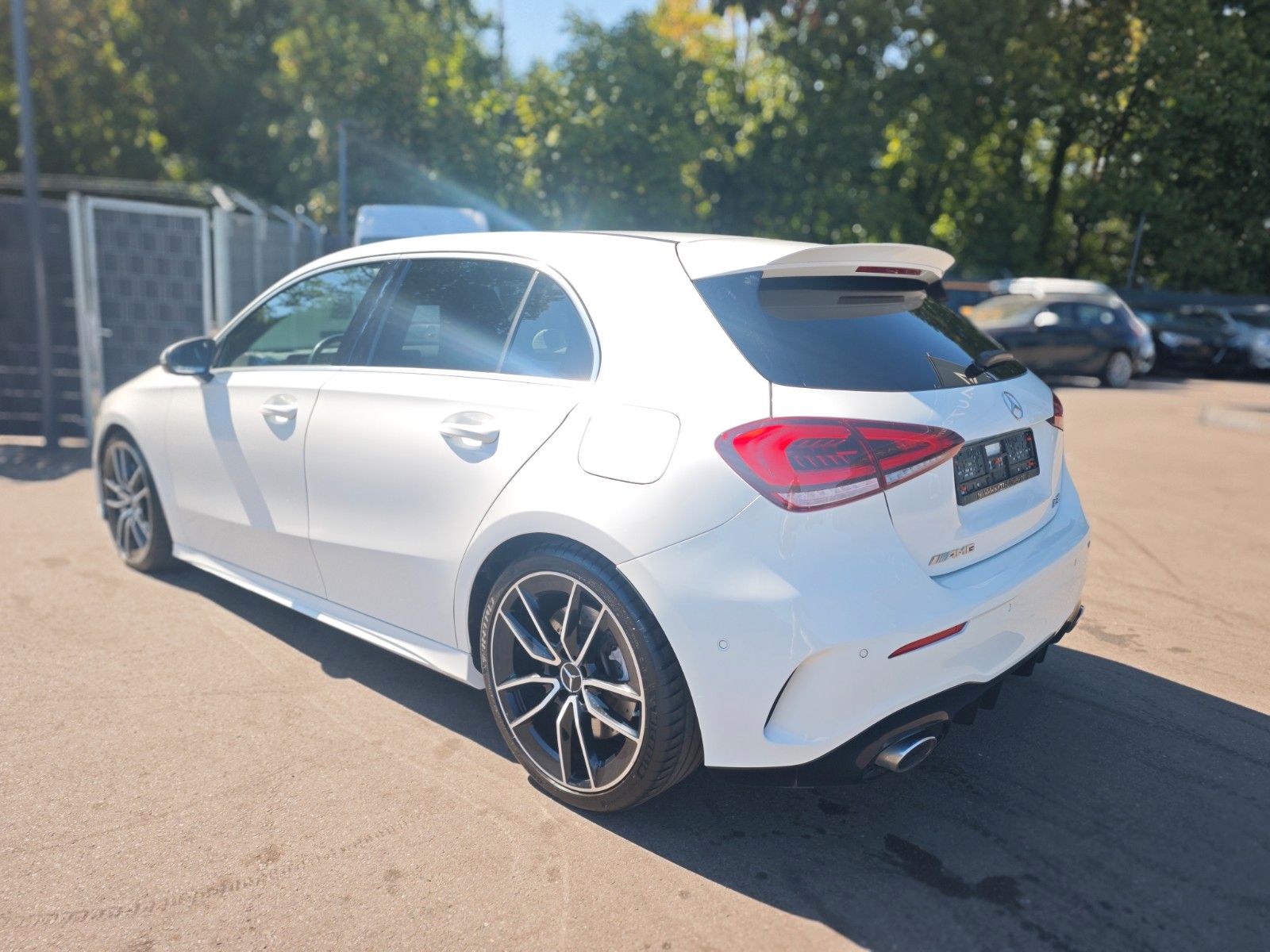 Fahrzeugabbildung Mercedes-Benz A 35 AMG 4MATIC *MULTIBEAM*BURMESTER*ASSIST*