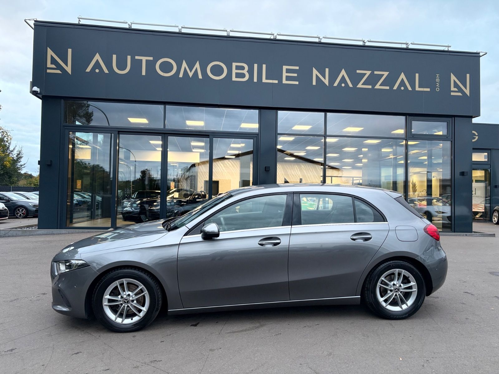 Fahrzeugabbildung Mercedes-Benz A 180d *AUT*MULTIBEAM*TEILLEDER*KAMERA*TOP*