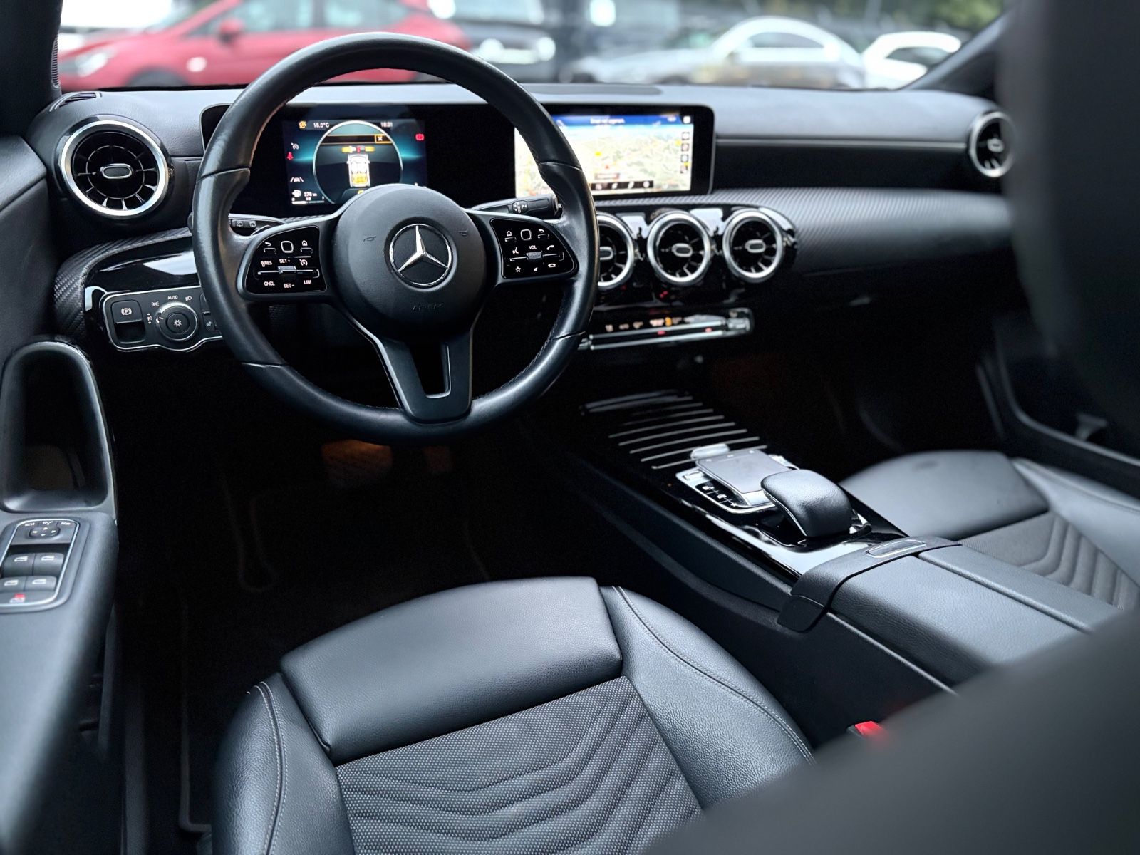 Fahrzeugabbildung Mercedes-Benz A 180d *AUT*MULTIBEAM*TEILLEDER*KAMERA*TOP*