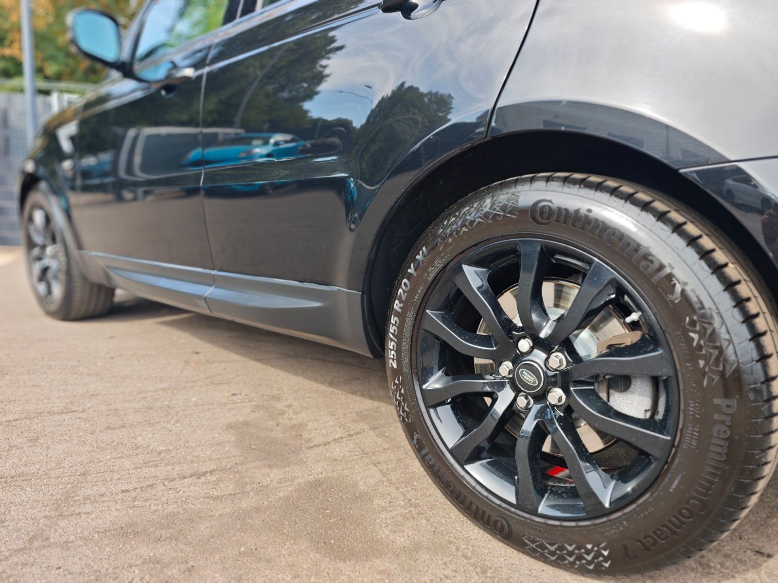 Fahrzeugabbildung Land Rover RANGE ROVER SPORT SDV6 HSE*KAMERA*MERIDAN*AHK*