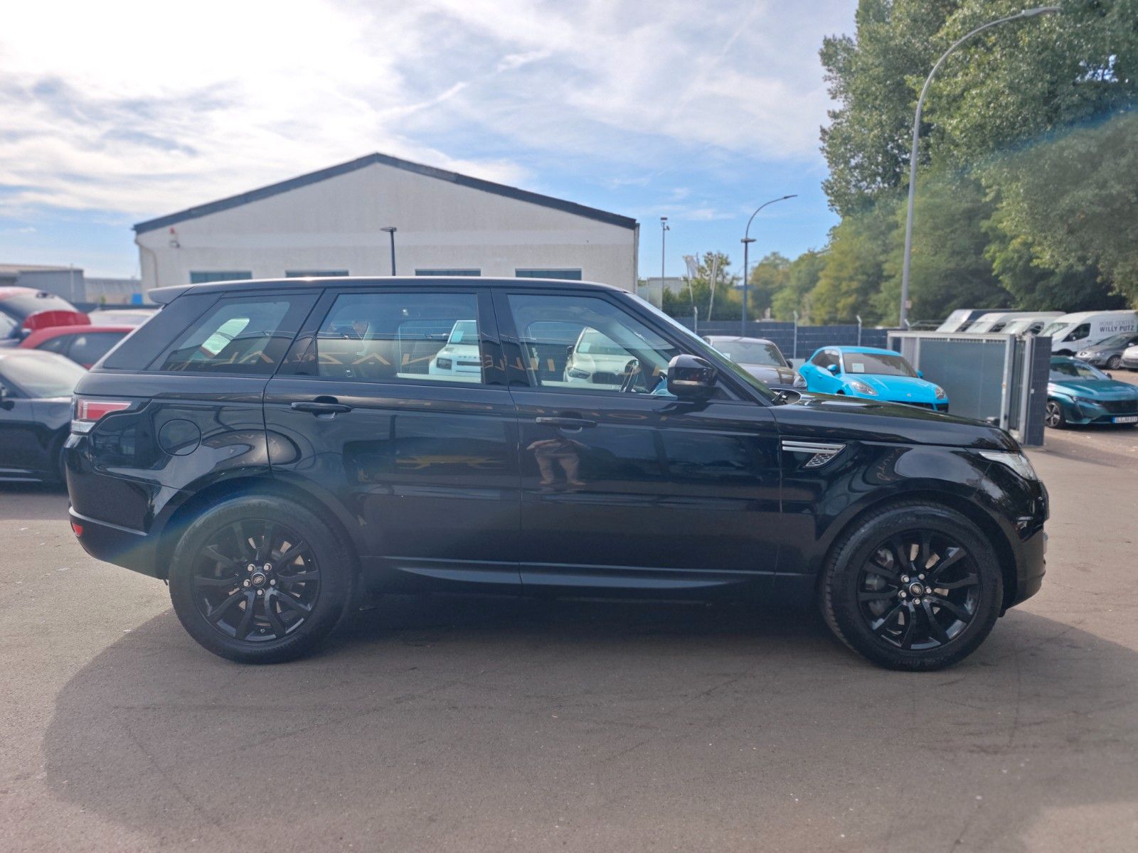 Fahrzeugabbildung Land Rover RANGE ROVER SPORT SDV6 HSE*KAMERA*MERIDAN*AHK*